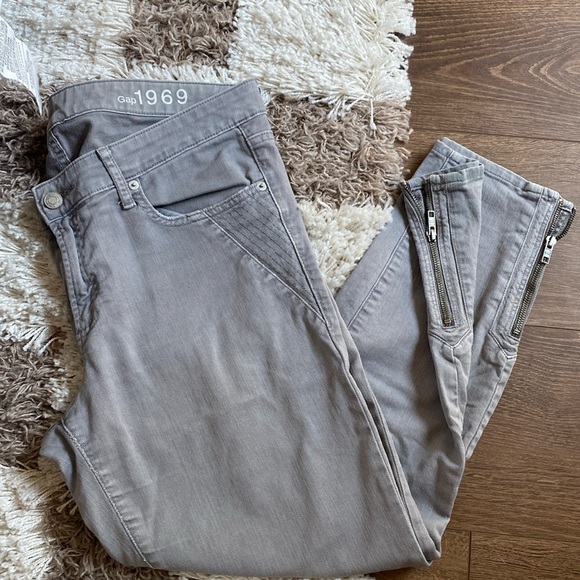 GAP Denim - ✨Gap Always Skinny Gray Jeans - Size 32